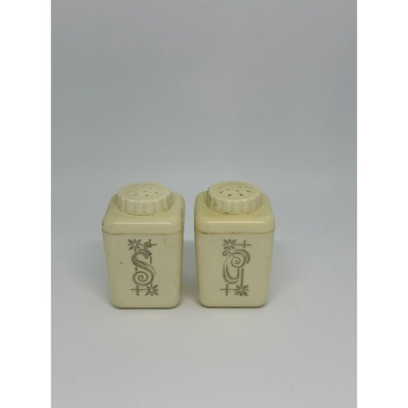 VTG Lustro-Ware Chef Salt & Pepper Shaker White MidCentury Plastic - Picture 1 of 5